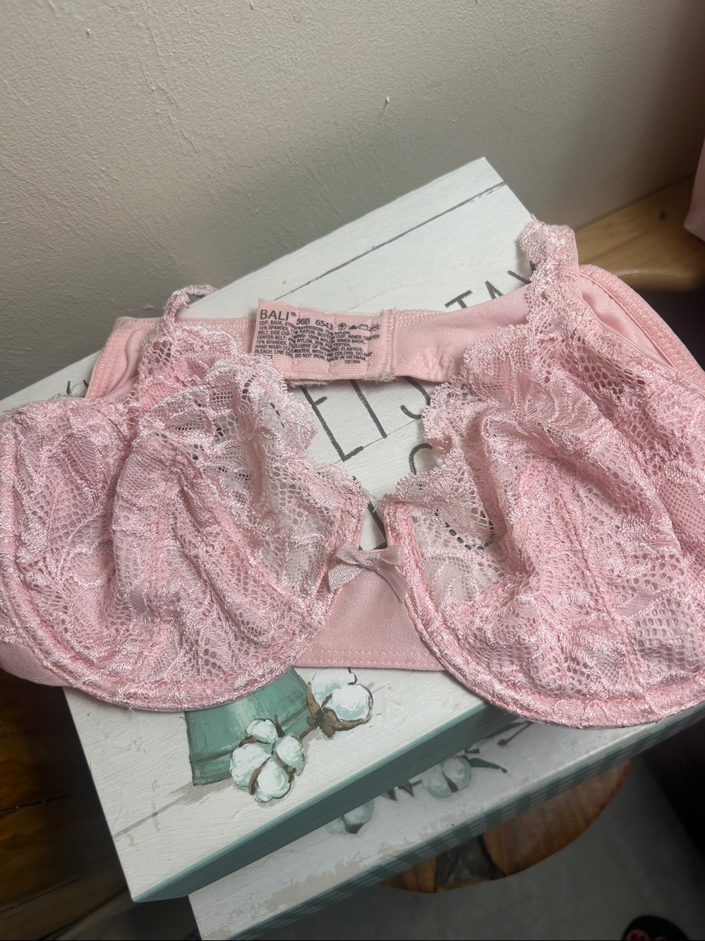 Bali Lace Underwire Bra in Soft Pink - Picture 5 of 8